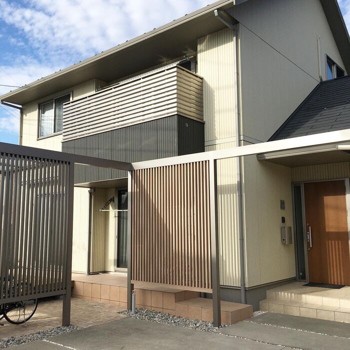 【リクシル＋G活用例】フレームで仕切って機能的かつ一体感のあ